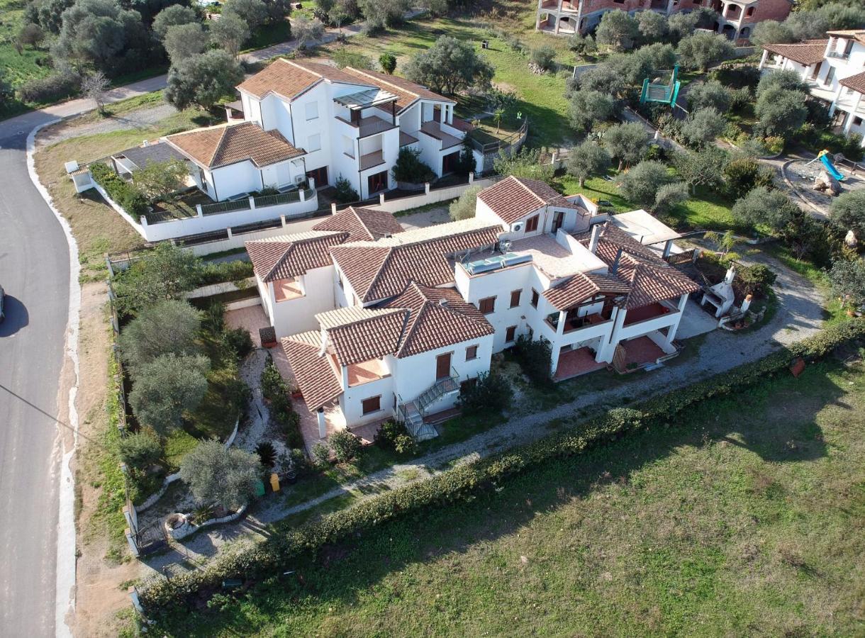 Appartamenti Torre Di Bari Bari Sardo Exterior photo